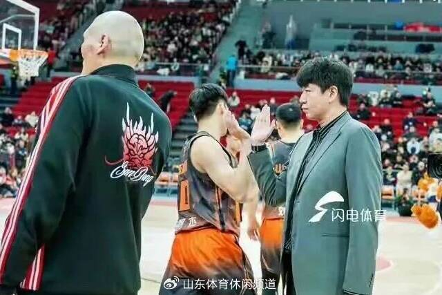 亚博体育平台-时隔五年进八强，山东男篮这个夏天究竟该如何“变”？|季后赛|上海|沙奎尔·奥尼尔|球队|赛季_新浪体育_新浪新闻